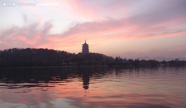 雷峰夕照