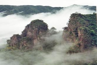 双峰插云