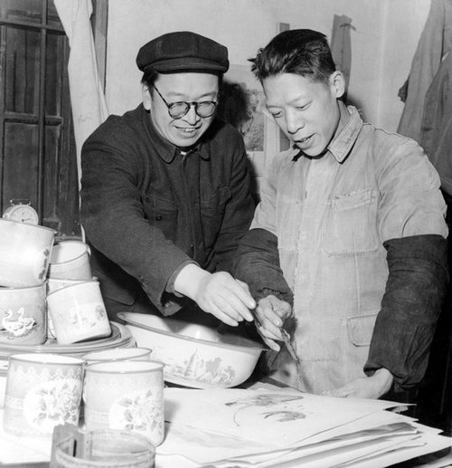 026-1960唐云在久新搪瓷厂指导设计画稿-1